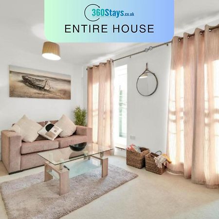 Foxherne 5Bdr 3Ba Serviced House With Parking - Slough By 360Stays Eksteriør billede