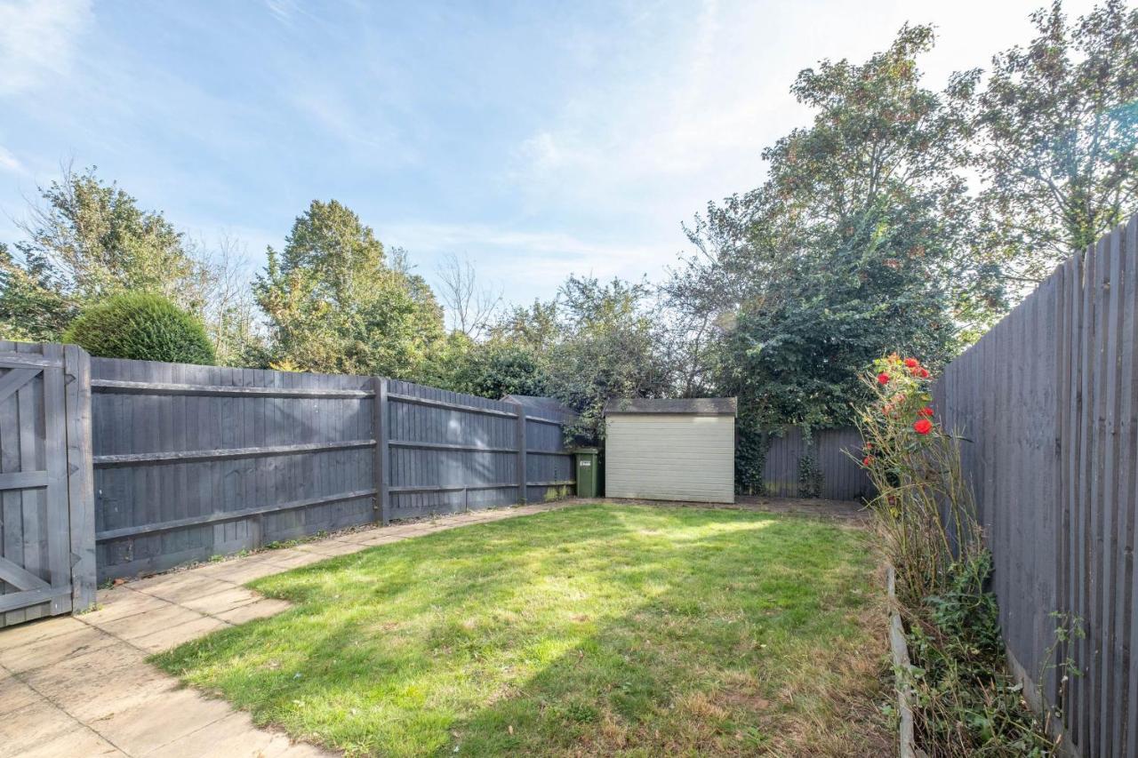 Foxherne 5Bdr 3Ba Serviced House With Parking - Slough By 360Stays Eksteriør billede