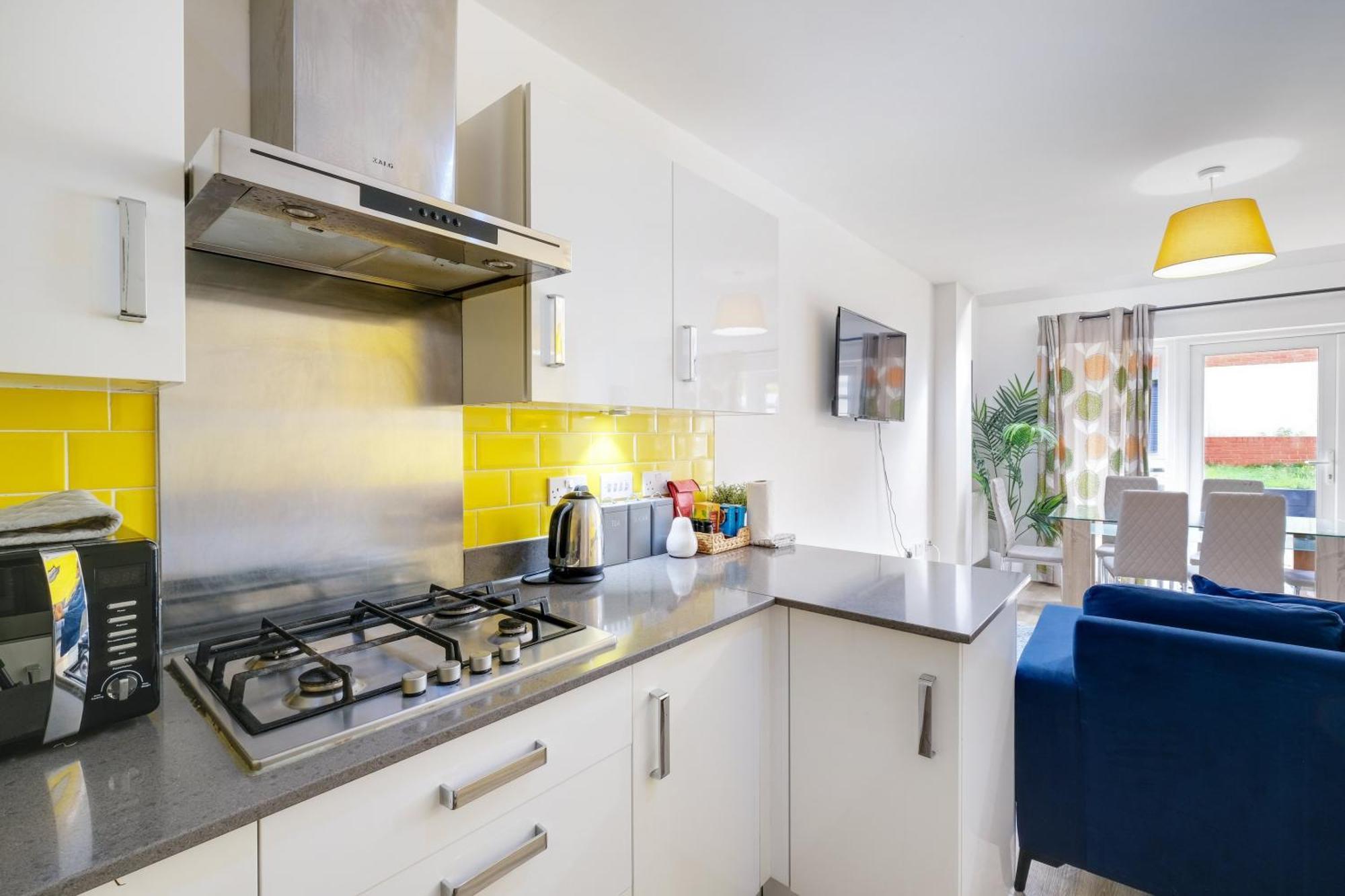 Foxherne 5Bdr 3Ba Serviced House With Parking - Slough By 360Stays Eksteriør billede