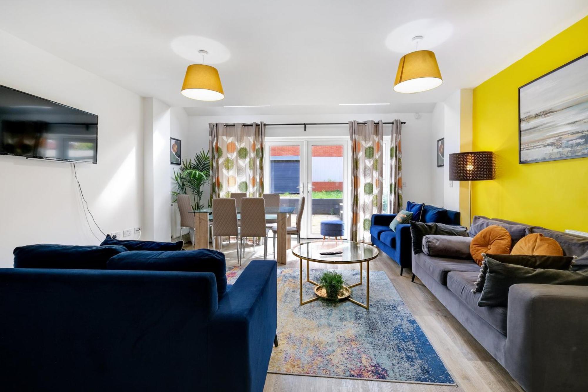 Foxherne 5Bdr 3Ba Serviced House With Parking - Slough By 360Stays Eksteriør billede